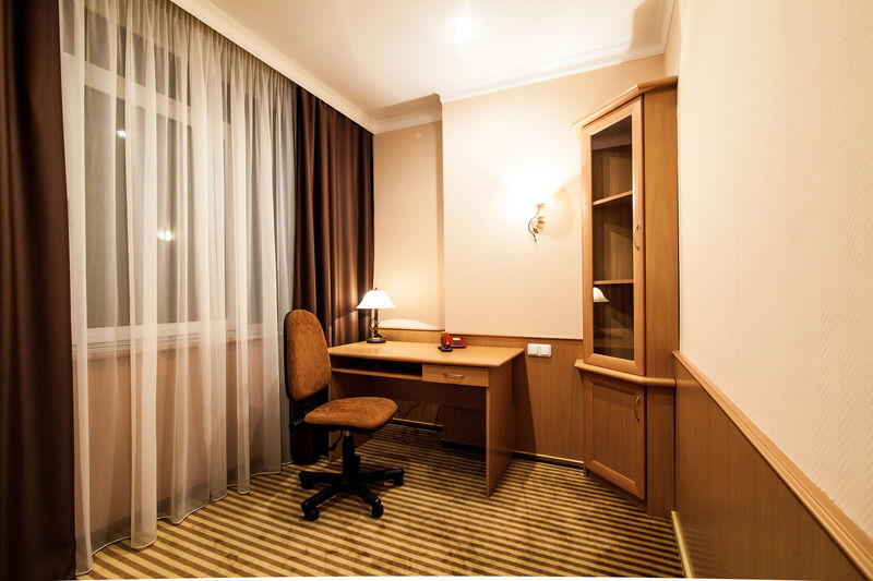 צ'יסינאו Codru Hotel מראה חיצוני תמונה